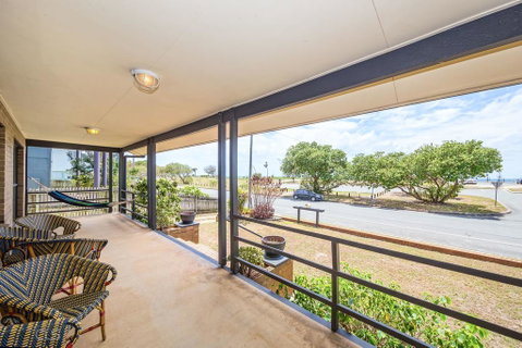 Beachfront At Bribie - C Tourism 2