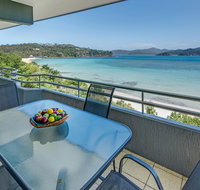 Beachfront Hamilton Island - C Tourism