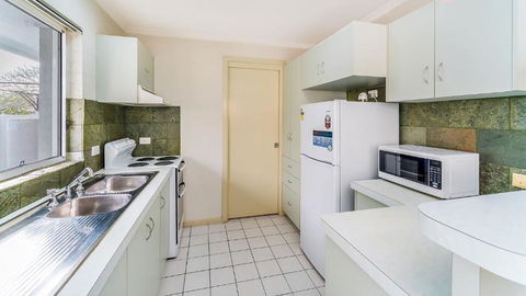 RED Rock - Townhouse In Town - C Tourism 2