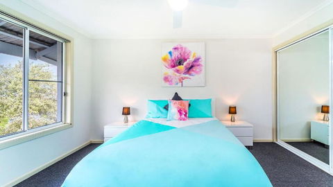 RED Rock - Townhouse In Town - C Tourism 3