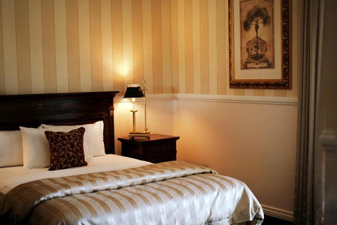 Redearth Boutique Hotel - C Tourism 0