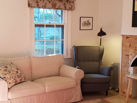 Redruth - 2 Bedroom Cottage Situated In Wandiligong - C Tourism 2