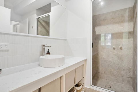 REGL20/11 - Regal In East Perth - C Tourism 3