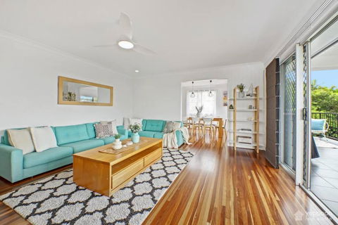 RELAX @48 CLOSE TO BEACH Sleeps 7 - C Tourism 2
