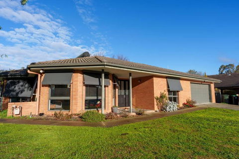 Relaxing 3bd In Tranquil Setting - C Tourism 0
