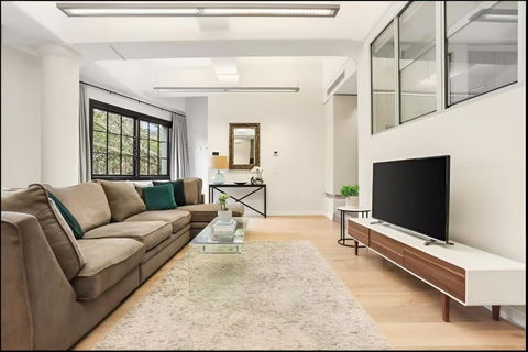 Renovated Warehouse Conversion In Heart Of Sydney - C Tourism 1