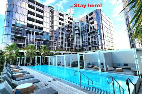 Resort-style Exec 1 Bed With Study In Port Melbourne - C Tourism 0