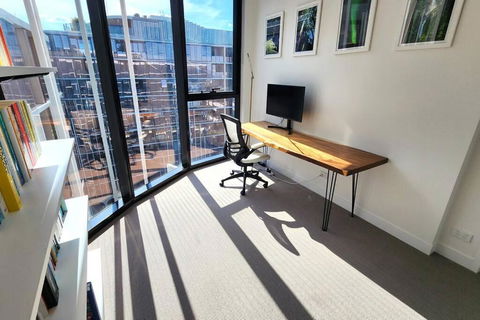 Resort-style Exec 1 Bed With Study In Port Melbourne - C Tourism 2