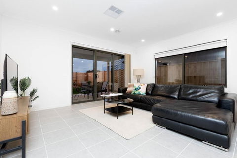 ResortStyle 4BR House With Parking - C Tourism 3