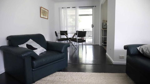 Retro Beach House - Macmasters Beach - C Tourism 2