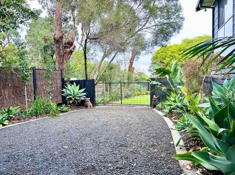 Rhyll Home With A View - C Tourism 2