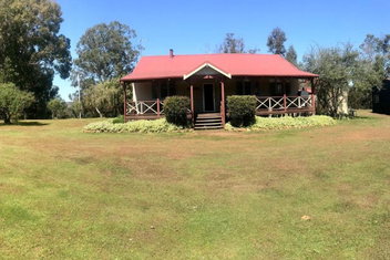 River Cottage Retreat Jalbarragup with C Tourism