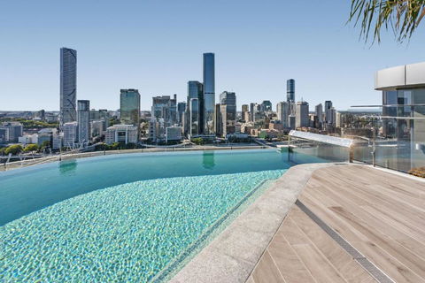 River-View Unit With Rooftop Pool Near Museums - C Tourism 0