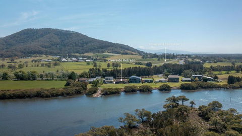 Riverside Retreat, Coolangatta, Near Seven Mile Beach - C Tourism 0