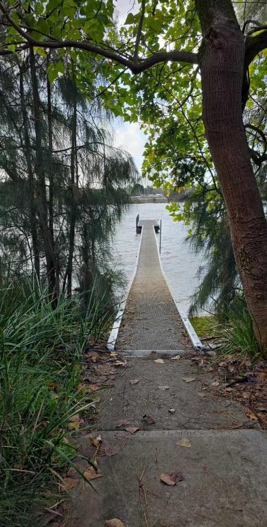 Riverside Retreat - C Tourism 0