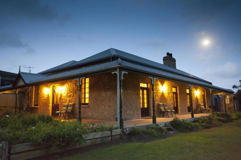 Robe House Heritage Accommodation - C Tourism 0