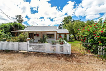 Rose Cottage Nannup with C Tourism