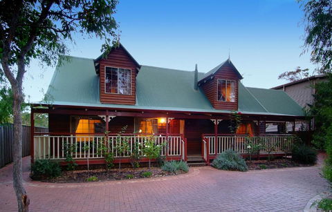 Rosewood Cottage - C Tourism 1