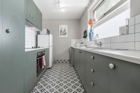 Rosewood Lodge - Cottage Charm Off High Street - C Tourism 1