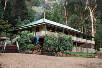 Rustic Refuge Guesthouse with C Tourism