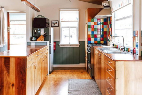 S U N S E T S H A C K Binalong - C Tourism 3