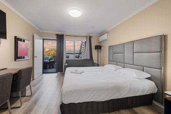 S1 Motel with C Tourism
