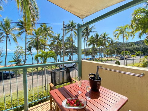 Sails On Horseshoe Apartment 4 - C Tourism 2