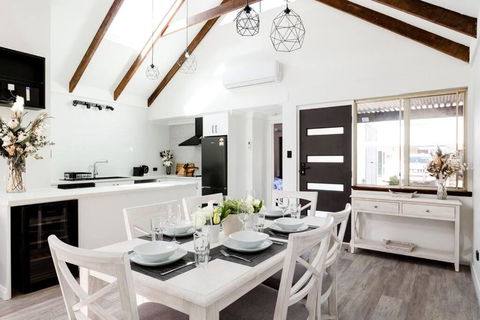 Salt & Pepper; Beautiful Town House In Margs! - C Tourism 0