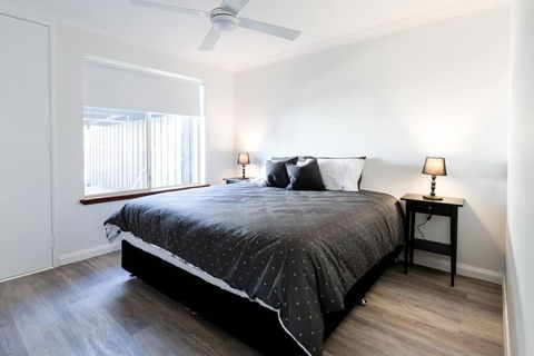 Salt & Pepper; Beautiful Town House In Margs! - C Tourism 3