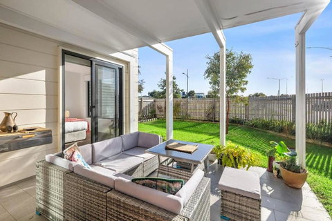 Saltbush By The Park - C Tourism 2