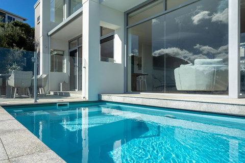 Salty Kiss I Private Properties - C Tourism 3