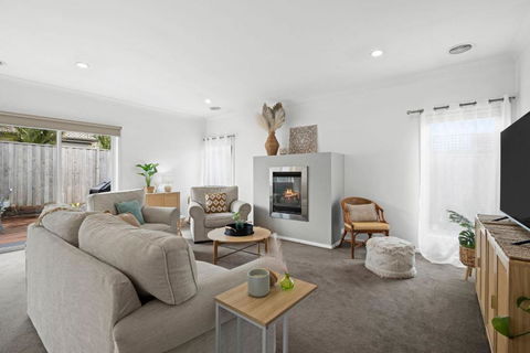 Salty Sage Beach House - C Tourism 0