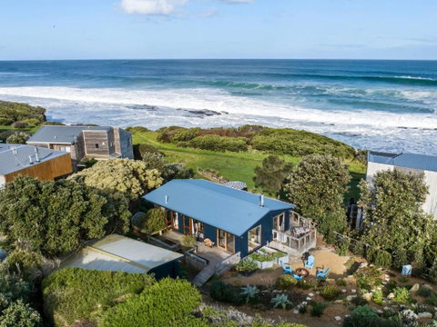 Sand & Sauna Retreat - C Tourism 0