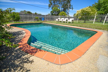 Sandown Heritage Motel with C Tourism