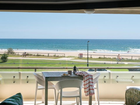 Sandrift Beachfront Apartments - C Tourism 2