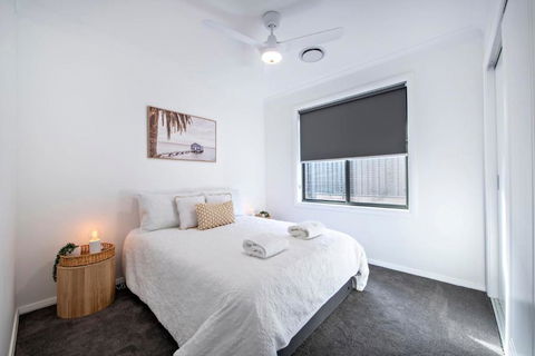 Sandstone - Family Entertainer, Refined Living - C Tourism 1