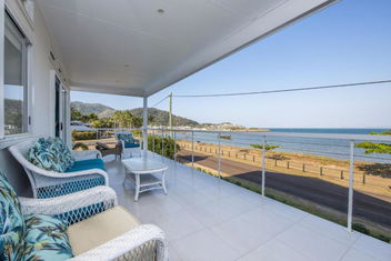 Sandy Decks with C Tourism