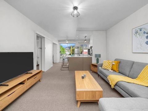 Sandy Bay Apartment With Hobart River View, Near UTAS - Stroll To Cafes And Shops - C Tourism 2