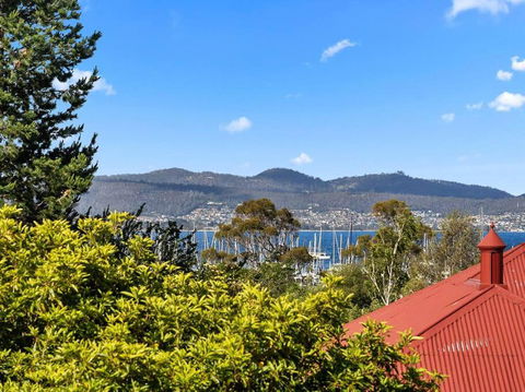 Sandy Bay Apartment With Hobart River View, Near UTAS - Stroll To Cafes And Shops - C Tourism 1