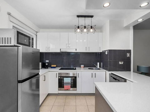 Sandy Bay Apartment With Hobart River View, Near UTAS - Stroll To Cafes And Shops - C Tourism 3