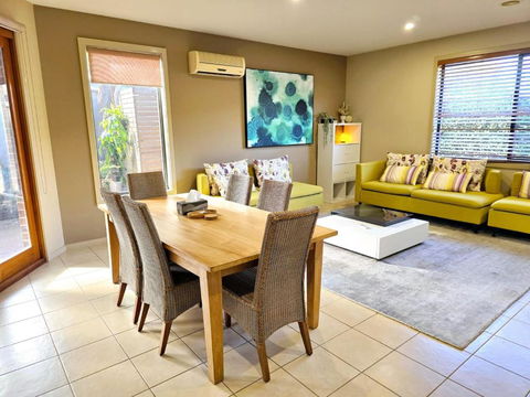 Specious Ex-display 5 BDR House,up To 15 Guests- Williams Landing - C Tourism 1