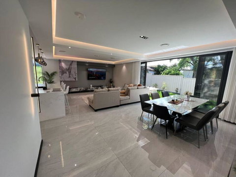 Stylish Serenity At Sunrise - C Tourism 3