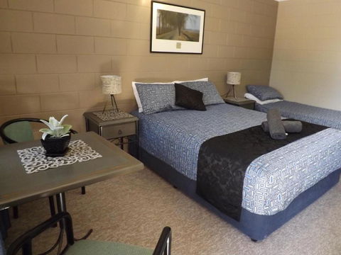 Sunbird Motel - C Tourism 1