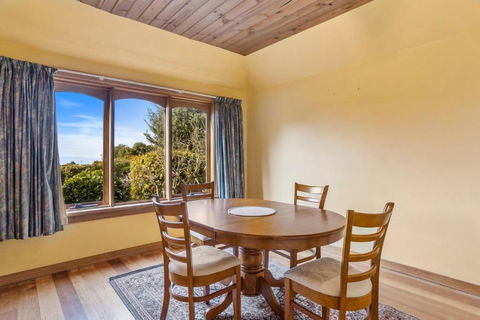 The Clocktower - Serene Stay At Herons Rise Vineyard - C Tourism 3