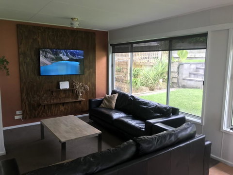 BEACHPOINT COTTAGE - C Tourism 1