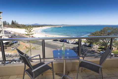 Beachpoint, Unit 303, 28 North Street - C Tourism 0