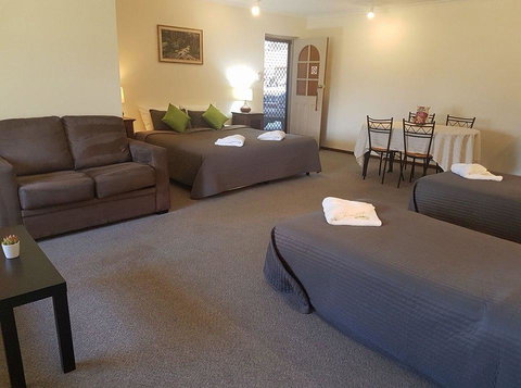 Beachport Motor Inn - C Tourism 2