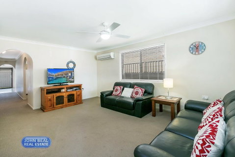 Beachside Holiday Home - C Tourism 2