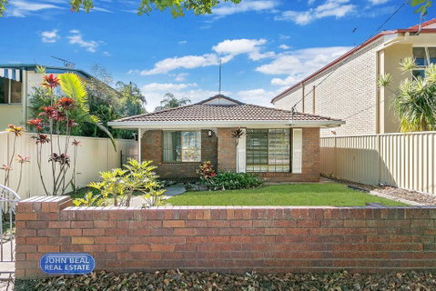 Beachside Holiday Home - C Tourism 0