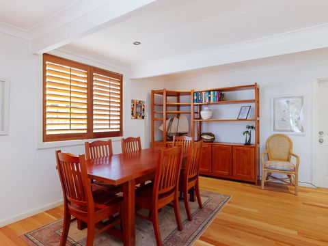 Beauty And The Beach', 88 Foreshore Drive - Large Home With WIFI & Water Views - C Tourism 1